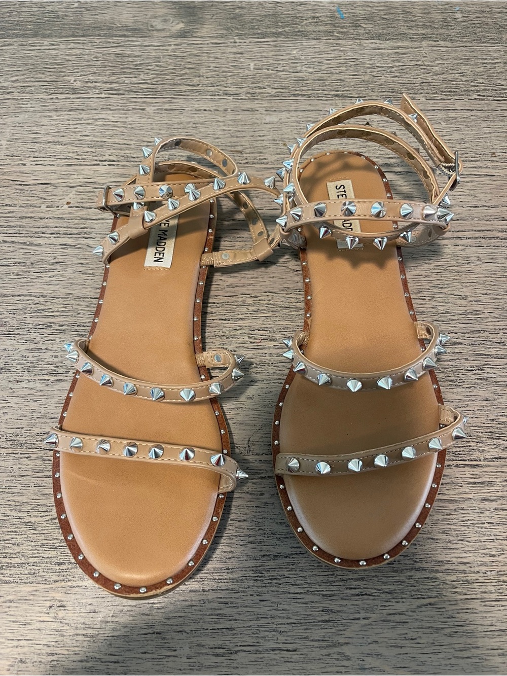 Steve Madden Travel Studded Strappy Sandal Size 9